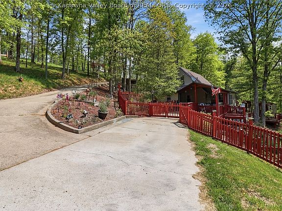 2nd image of 123 Round Knob Rd