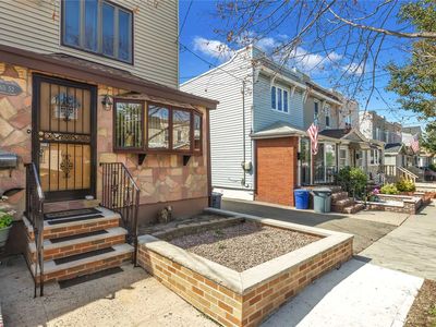 65-52 79th Pl, Flushing, NY, 11379