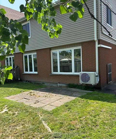 120 Endicott Ter #D — Photo 18