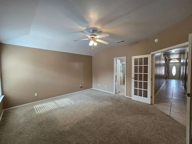 5812 Durango Dr — Photo 15