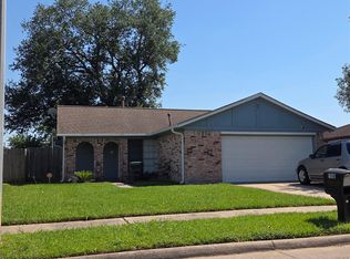 1518 Wentwood Dr, Pasadena, TX 77504