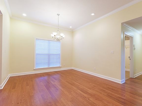 5th image of 4310 Stonehaven Dr