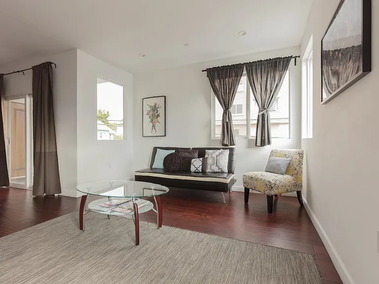 307 N Douglas St #307 — Photo 6