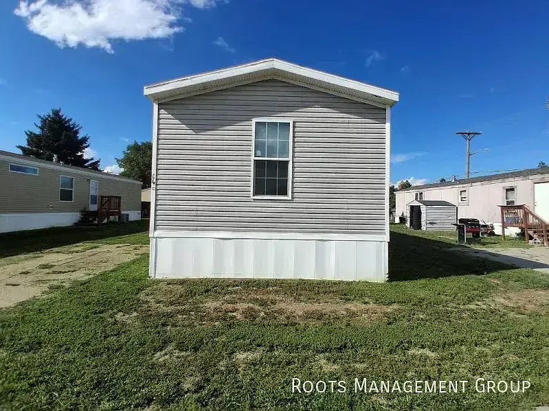 C4 Meadows Ct #C4