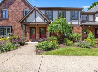 1583 Stone Mansion Dr, Sewickley, PA