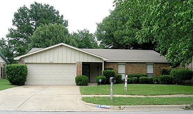 1st image of 1905 Crooked Creek Ln