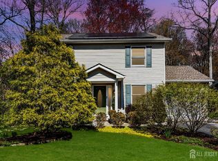 90 Bear Brook Rd, Princeton, NJ 08540