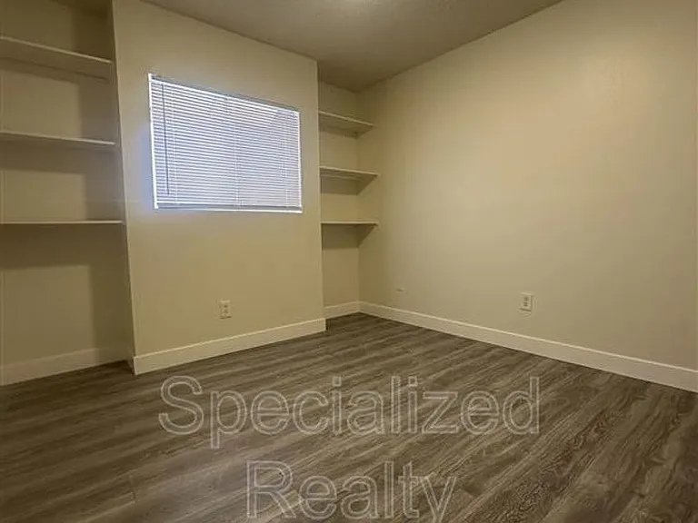 328 E Providencia Ave — Photo 6