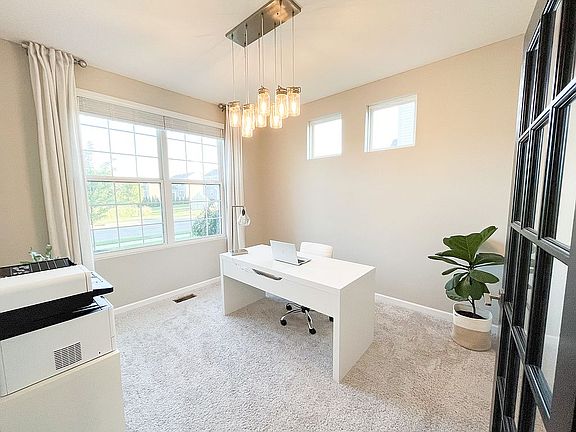 4th image of 1233 Sunbury Meadows Dr