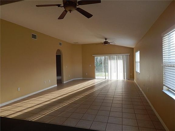 4th image of 25824 Syme Ct