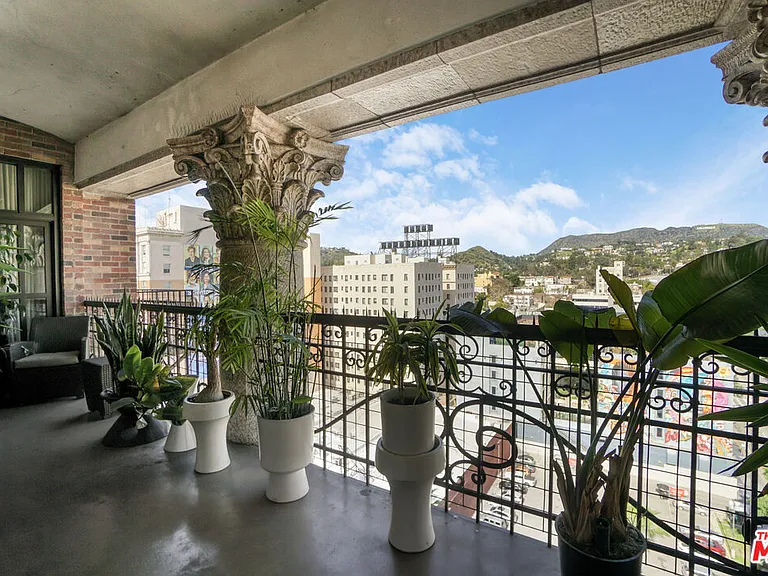 1645 Vine St #1007 — Photo 17