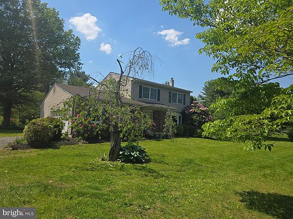 4th image of 223 Trythall Rd