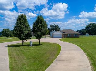 2118 N Main St, Jay, OK 74346