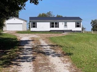 1318 Burtonville Rd, Tollesboro, KY 41189