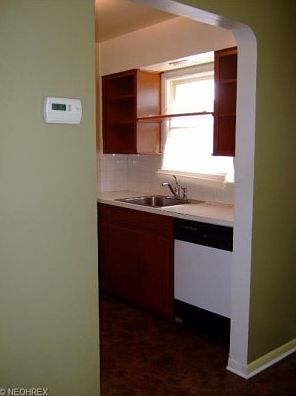 3rd image of 2906 Grantwood Dr