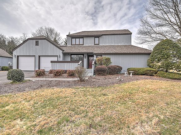 2nd image of 270 S Hampton Dr