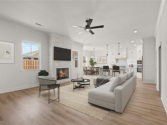 3rd image of 1606 Crystal Clear Ln