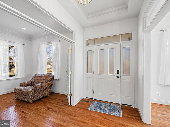 5th image of 6806 Sholes Ct