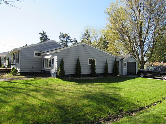 2nd image of 5683 Fairview Ave