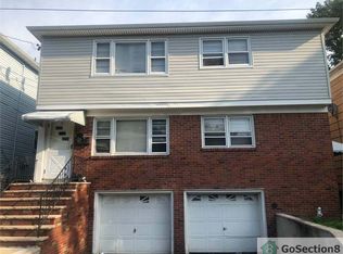 13 Crescent Ct #1, Newark, NJ 07106