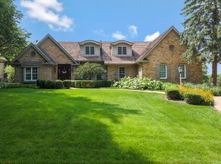 3806 Royal Fox Dr, Saint Charles, IL