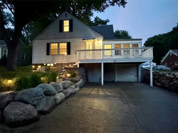 525 16th St, West Des Moines, IA 50265