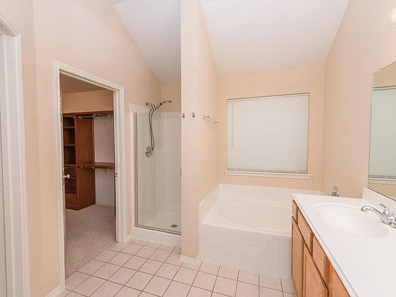 2nd image of 4184 Capstone Dr
