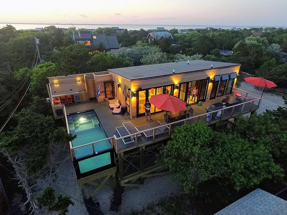 1st image of 33 Huron Street