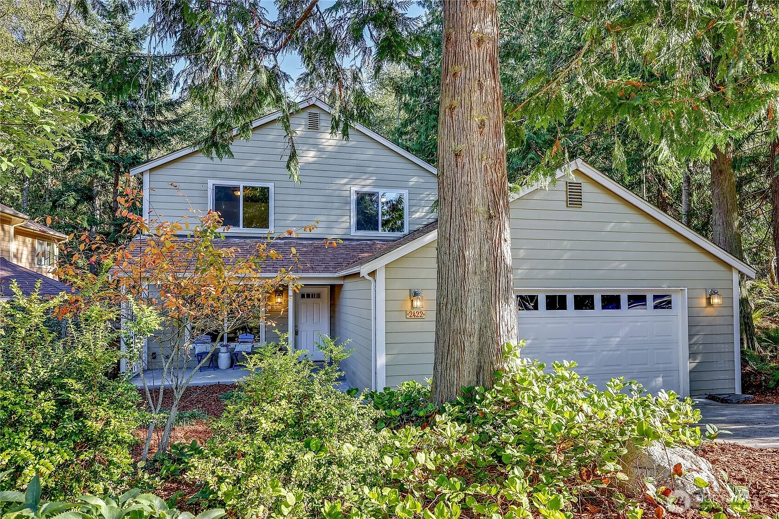 2422 Cliff Street photo 1
