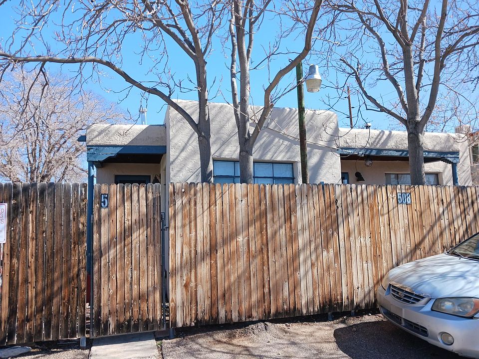 1st image of 508 Princeton Dr SE #5