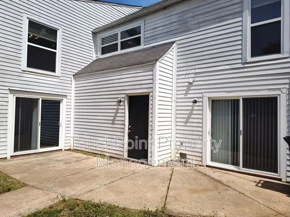 7001 Stonington Ln, Charlotte, NC 28227