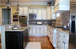 4th image of 3136 Natoma Cir