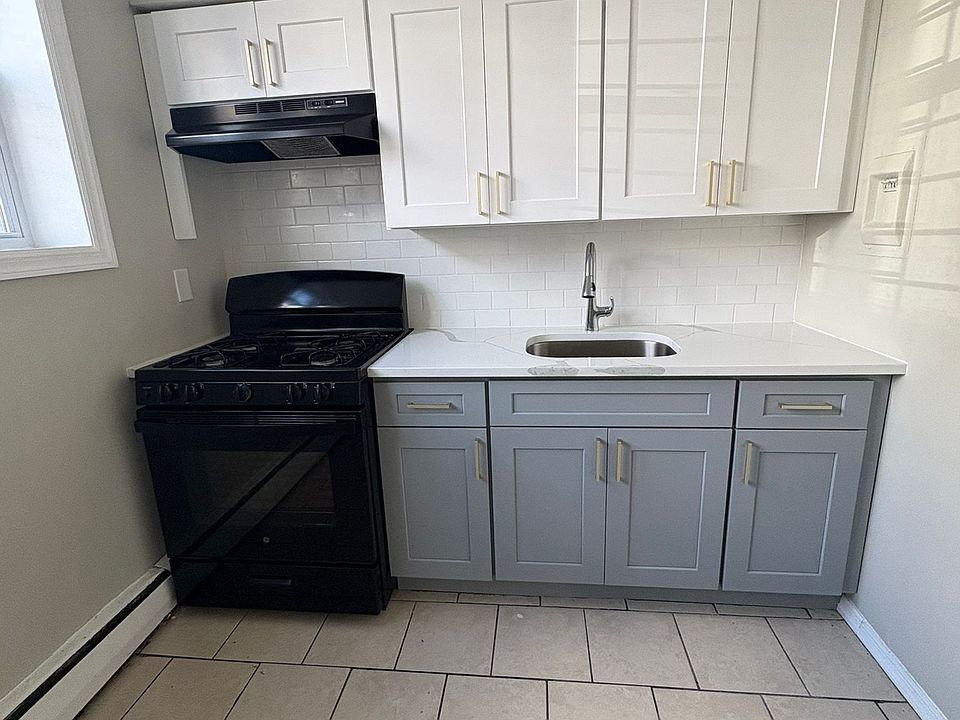 1st image of 48 Carteret St #B17