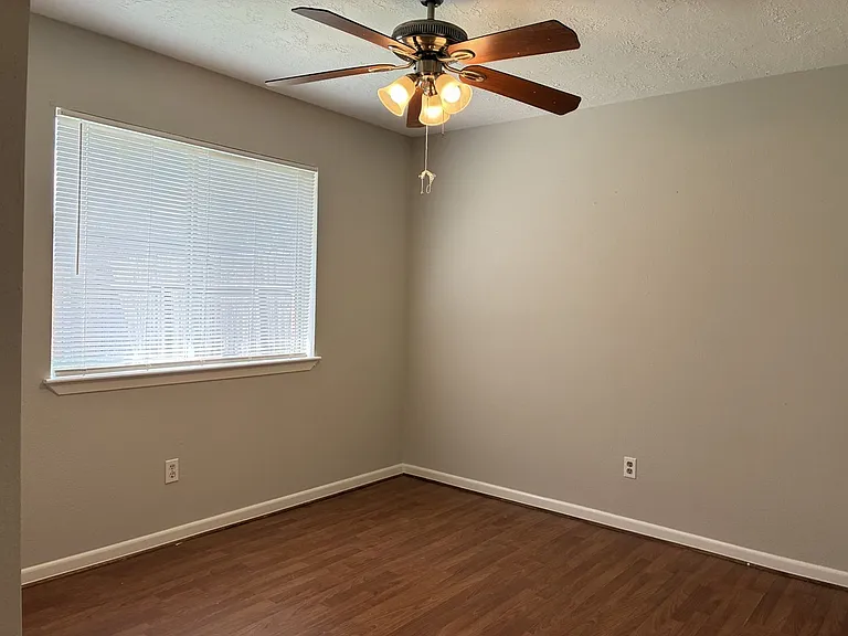 4211 Autumn Meadow Dr — Photo 18