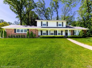 2505 Townhill Rd, Troy, MI 48084