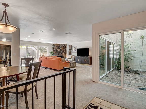 5th image of 2545 Swan Ln