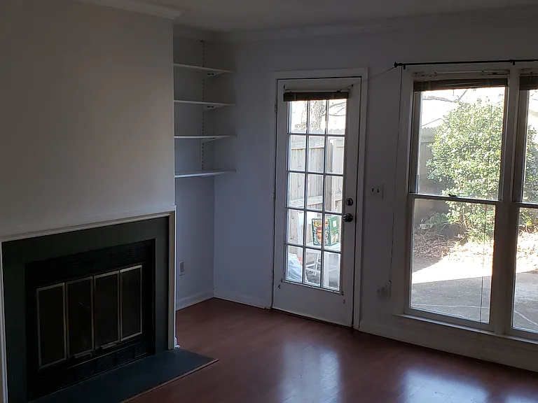 2538 Cottage Pl — Photo 4