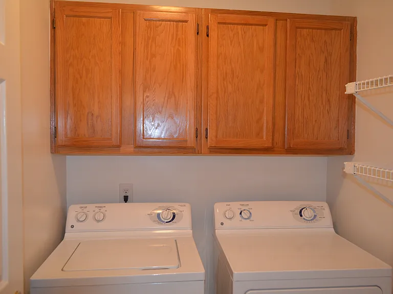 The Glen Apartments — Photo 64