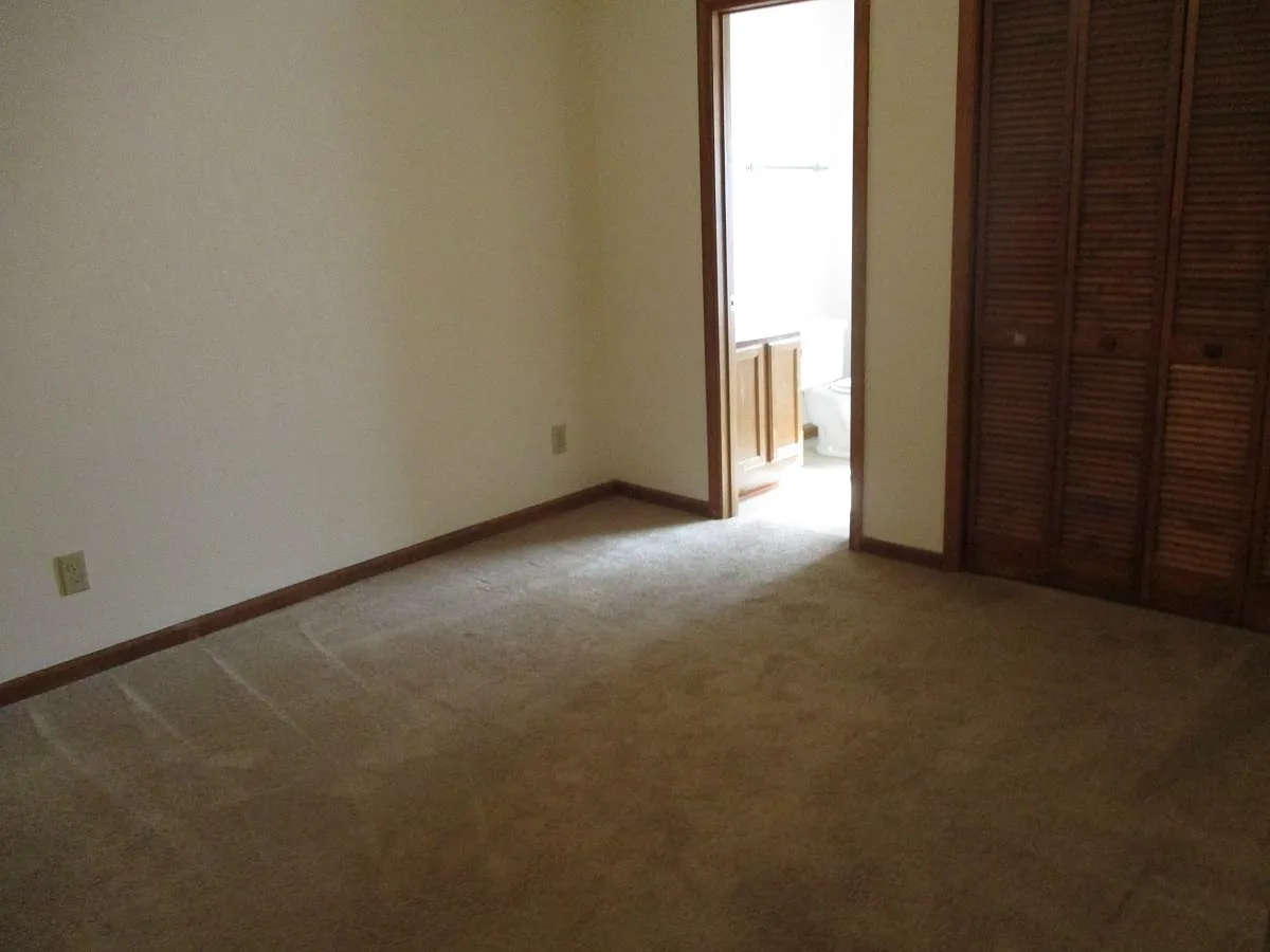 2 bed, 960 sqft, $1,500 — Photo 3