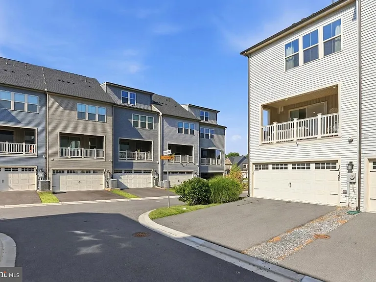 10120 Stonecat Mews — Photo 39