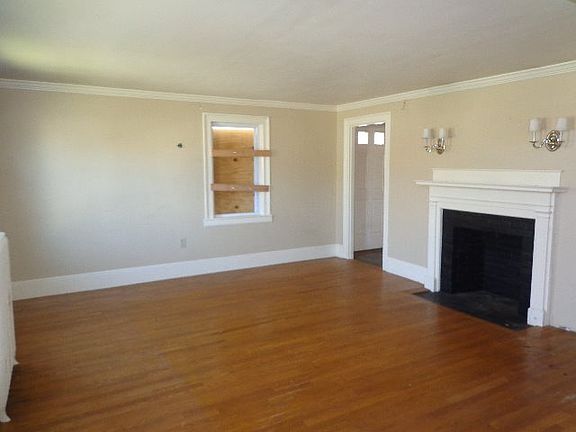 Additional Living Room