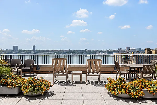 Sold by Oxford Property Group | media 11