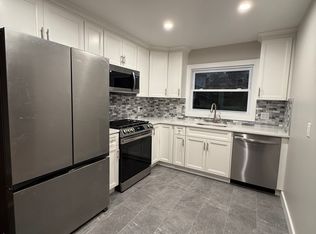 (Undisclosed Address), Staten Island, NY 10305