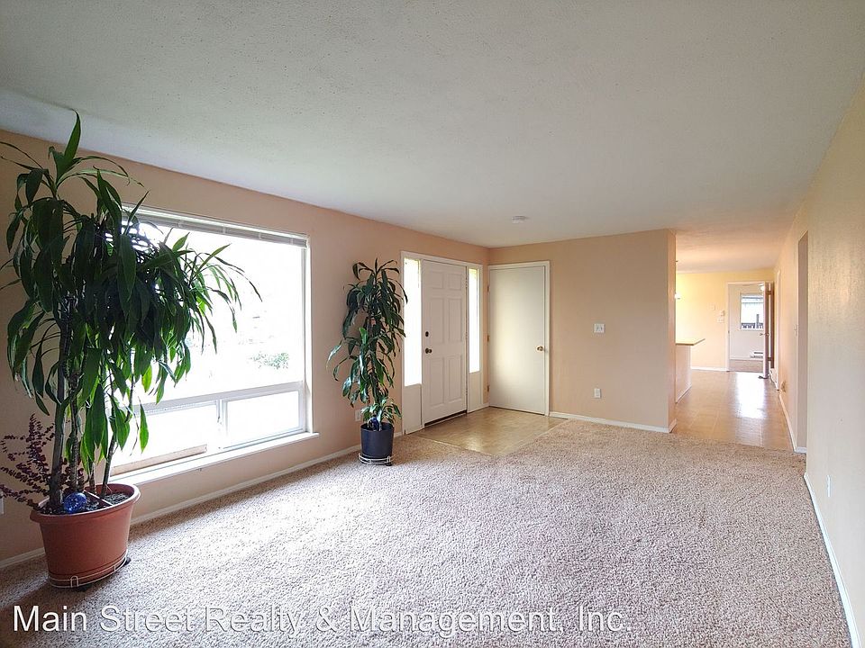 1st image of 17213 10th Avenue Ct E