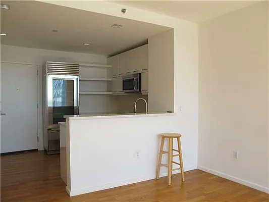 Rented by 212 Consulting Corp | media 42