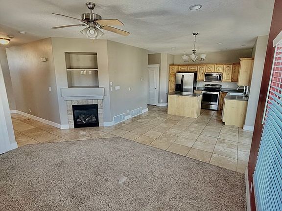 4th image of 2741 N Garden Dr