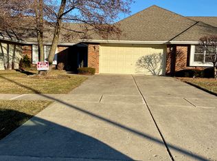 27 Fallcreek Cir, Montgomery, IL 60538