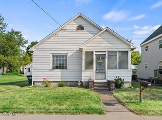 307 Oak St, Corinth, NY 12822