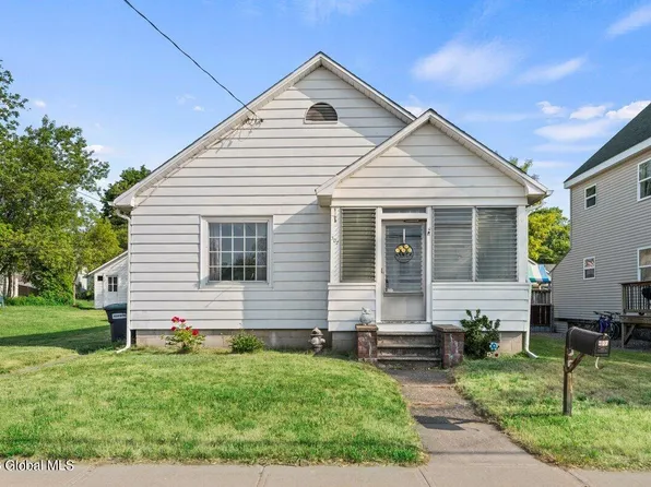 307 Oak Street, Corinth, NY 12822