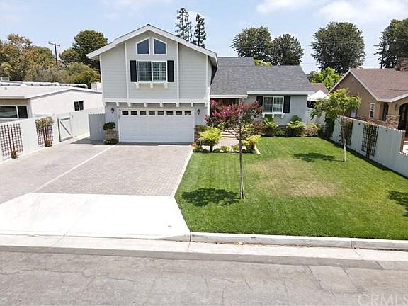 3rd image of 4420 Faculty Ave